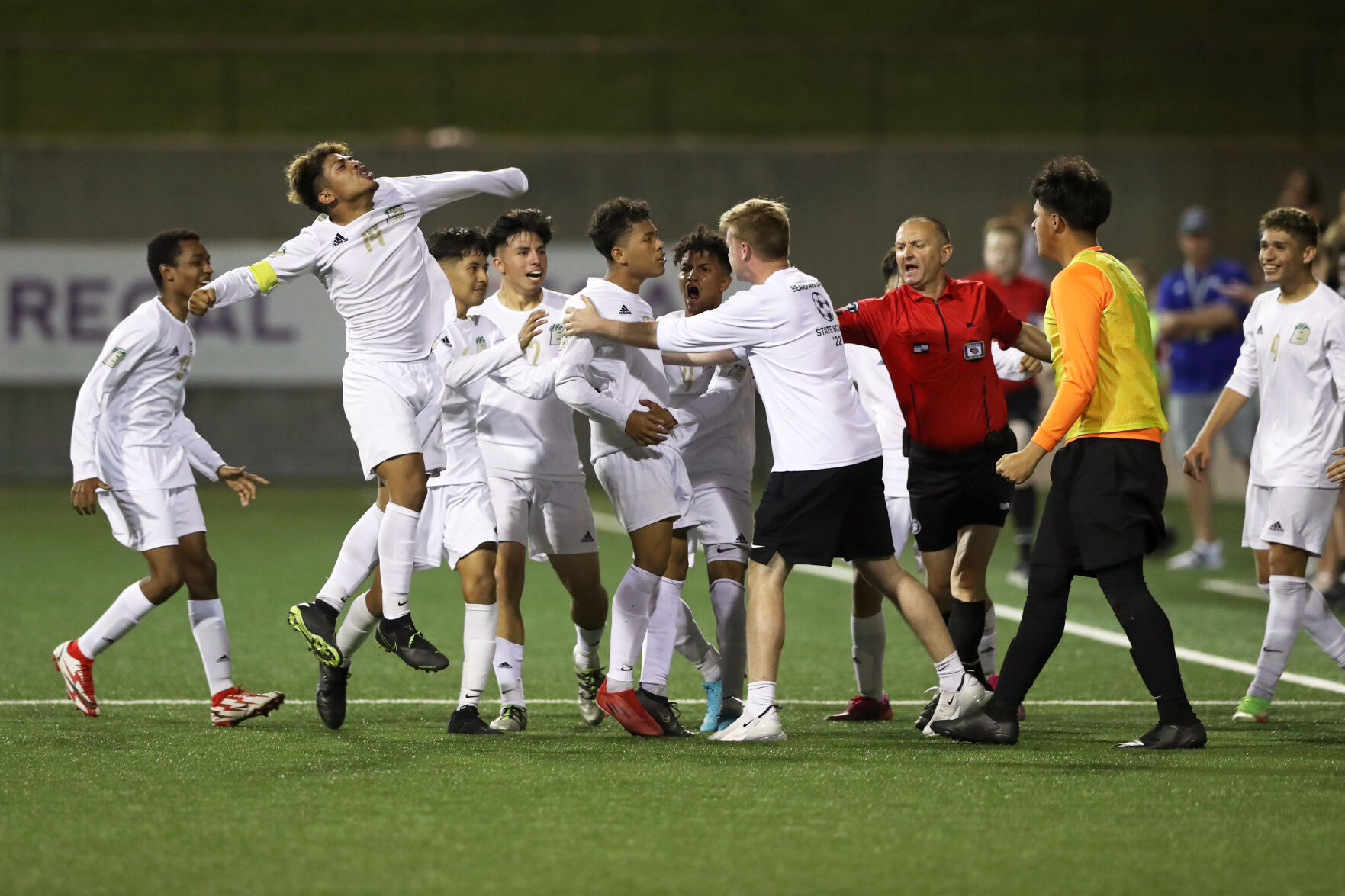 051122-owh-spo-statesoccer-em36.jpg
